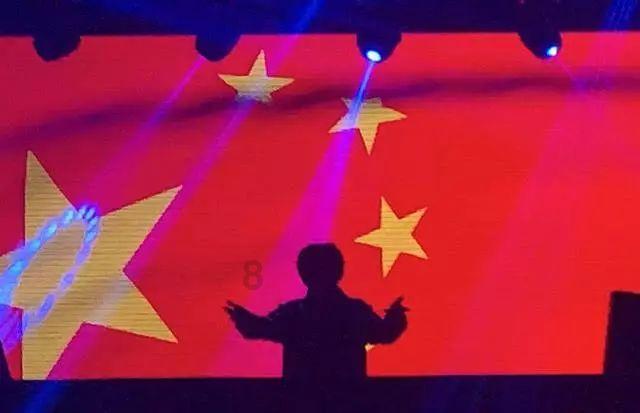 明星三缺一